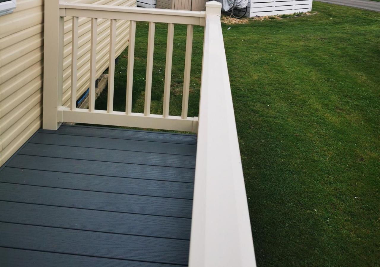 Tranquil 6 Berth Luxury Holiday Home Chichester Exterior foto
